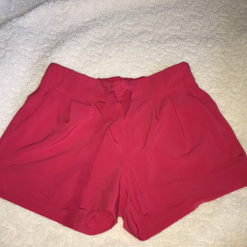 CUTE hot pink lulu shorts!